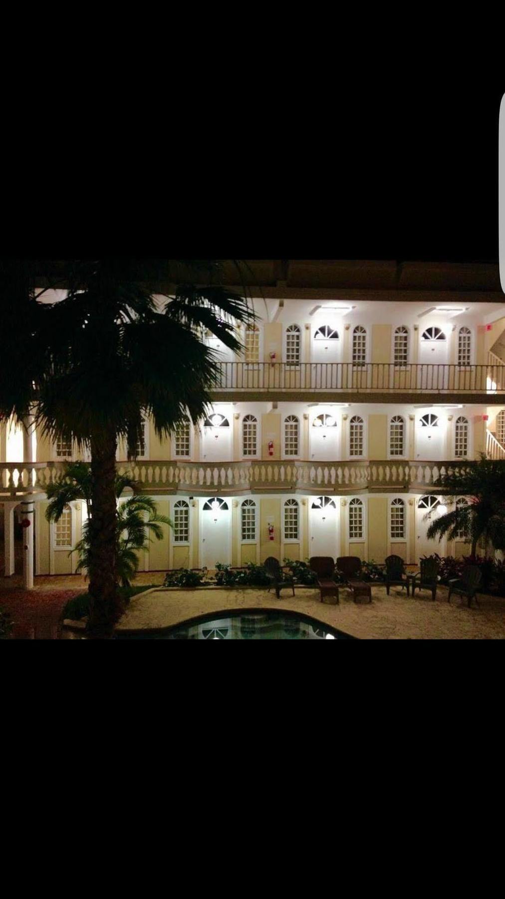 The Village Inn Carolina Ngoại thất bức ảnh